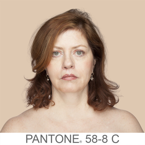 Pantone (7)
