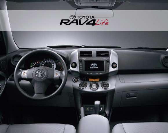 Naming pour Toyota RAV4 Life.