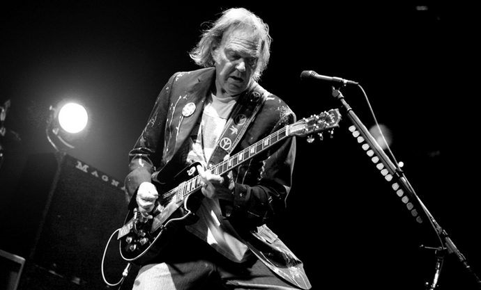 Neil Young changera-t-il de nom ?